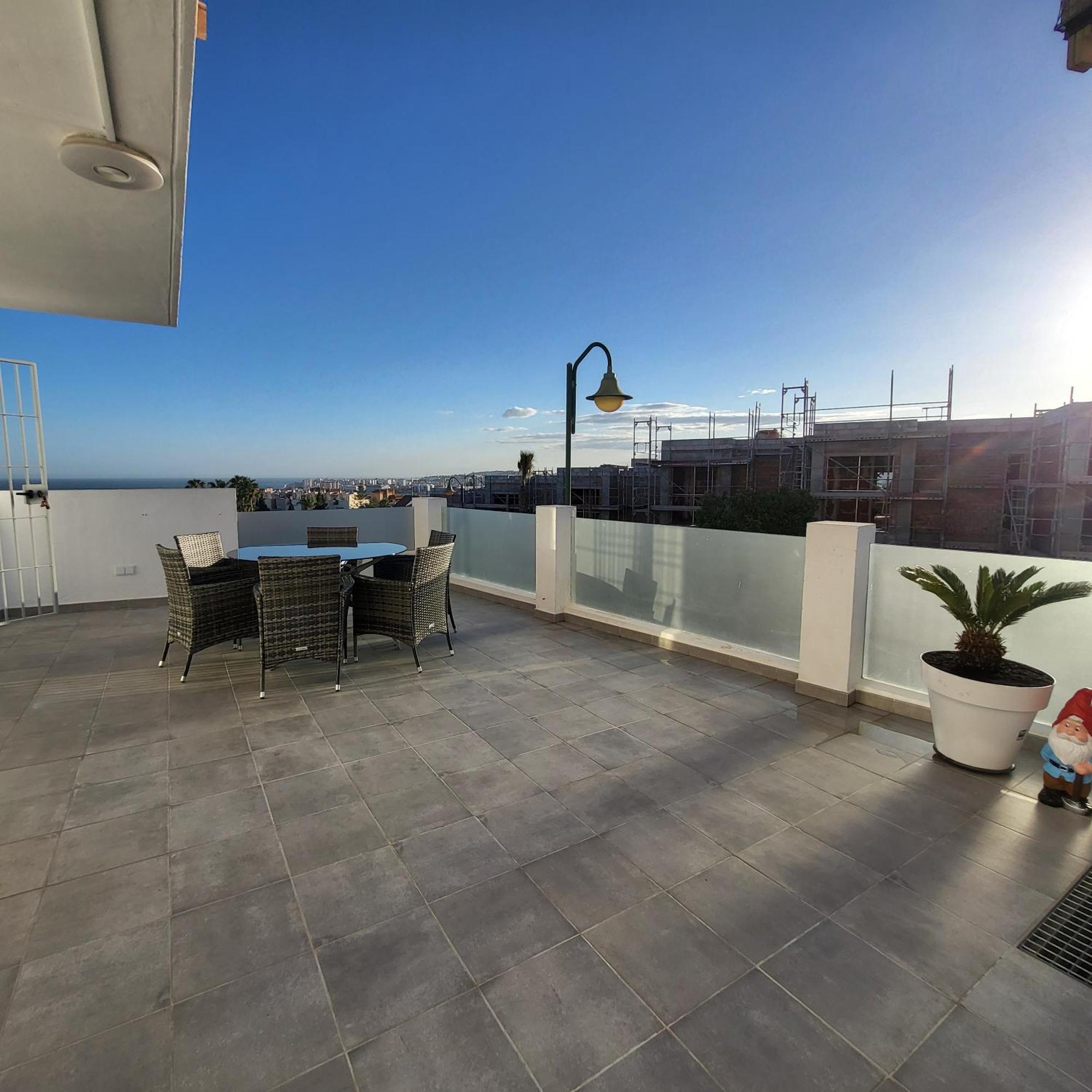 Golf En Baviera Con Vistas Al Mar Apartman Caleta De Velez Kültér fotó